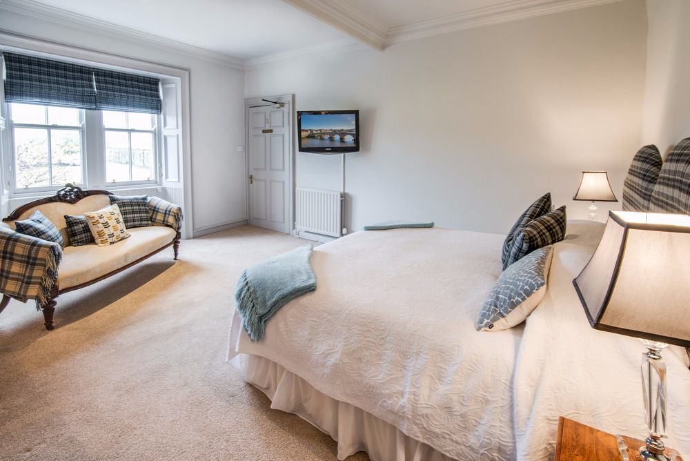 The Wheatsheaf Hotel And Restaurant Swinton  Extérieur photo
