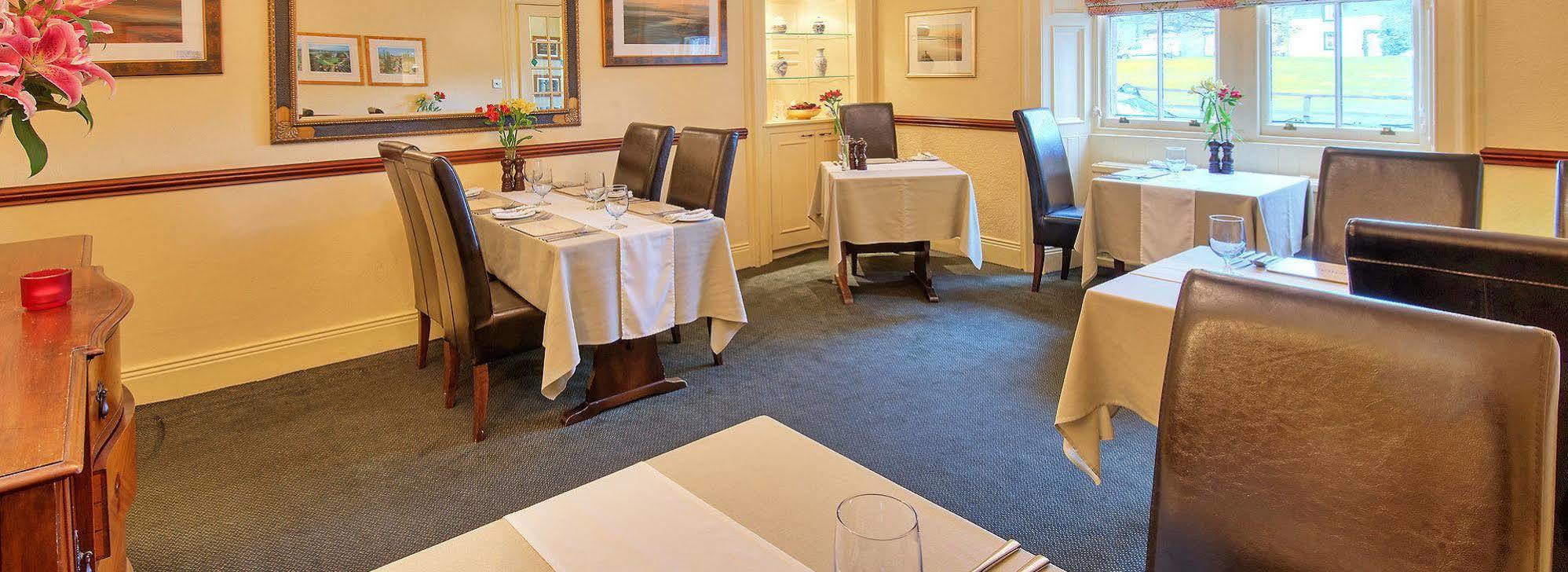 The Wheatsheaf Hotel And Restaurant Swinton  Extérieur photo