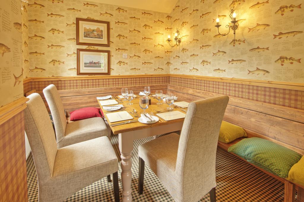 The Wheatsheaf Hotel And Restaurant Swinton  Extérieur photo